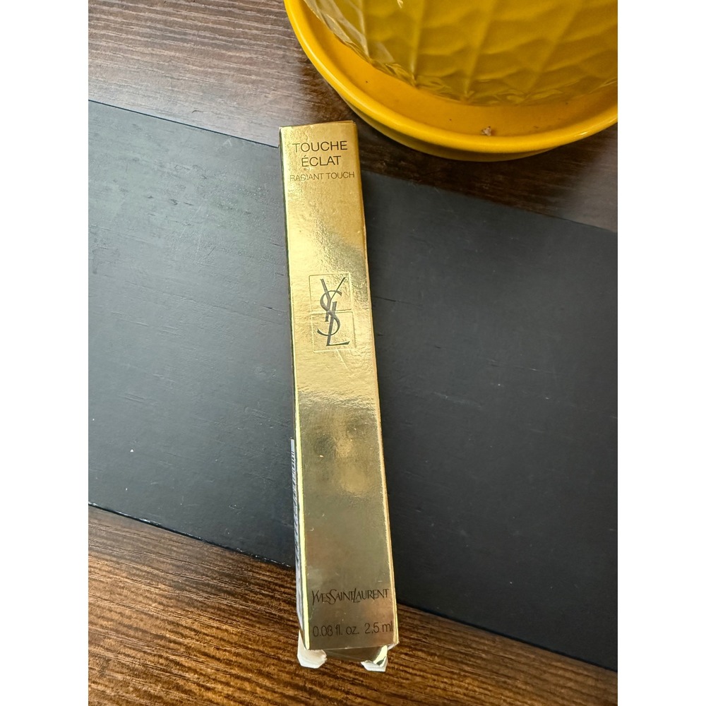 YSL Yves Saint Laurent Touche Eclat Radiant Touch Brightening Pen shade 2 nib